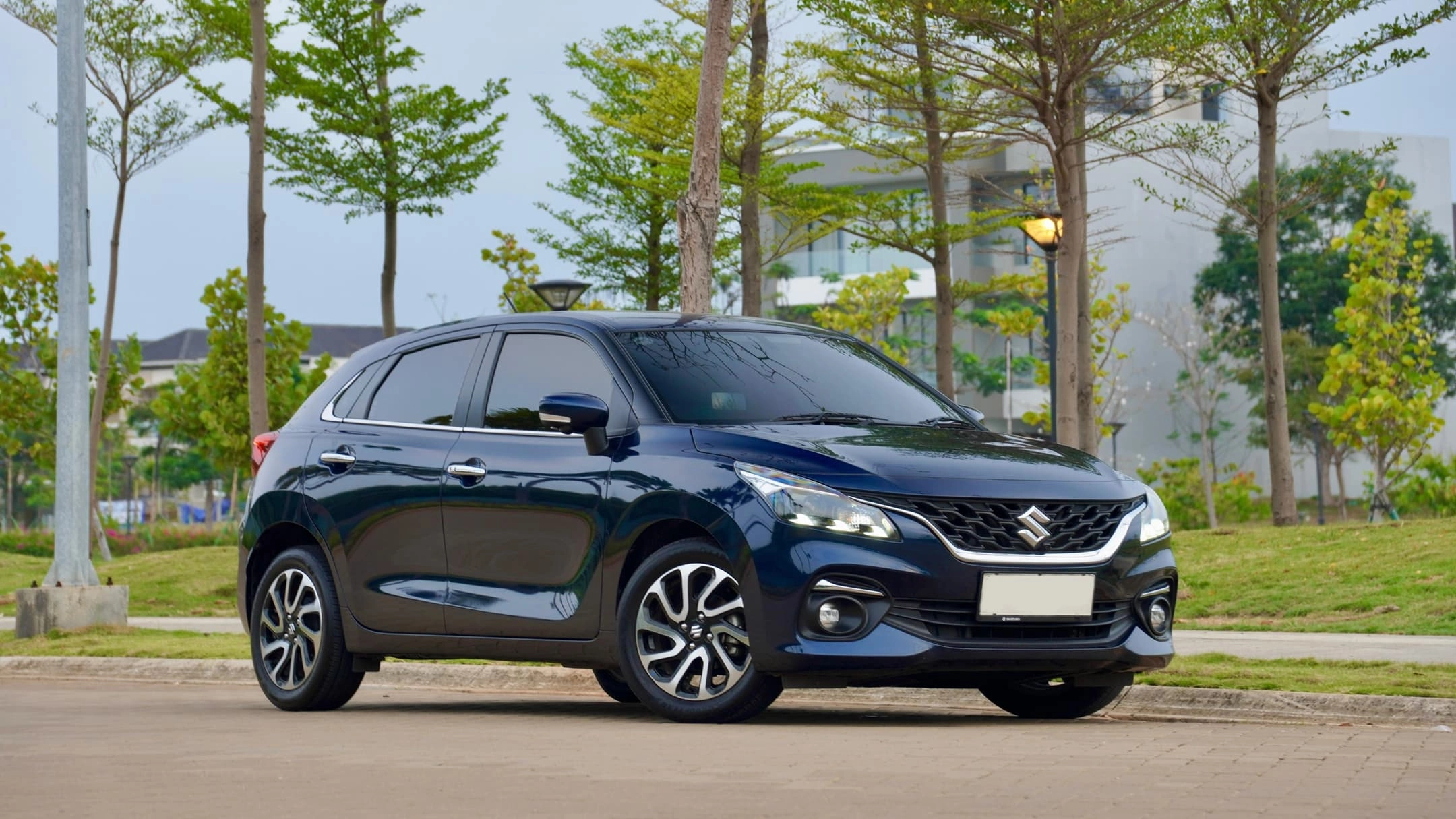 PILIHAN MOBIL BAGI KELUARGA MUDA, SUZUKI BALENO IDEAL PENUHI KEBUTUHAN
